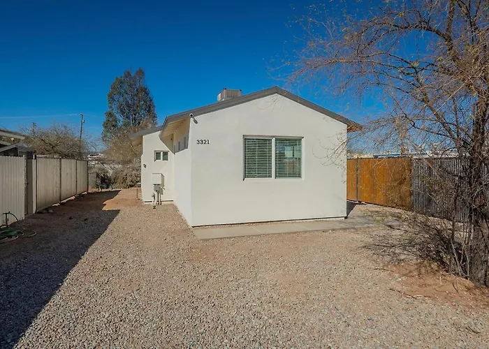 Modern Updated * Tucson